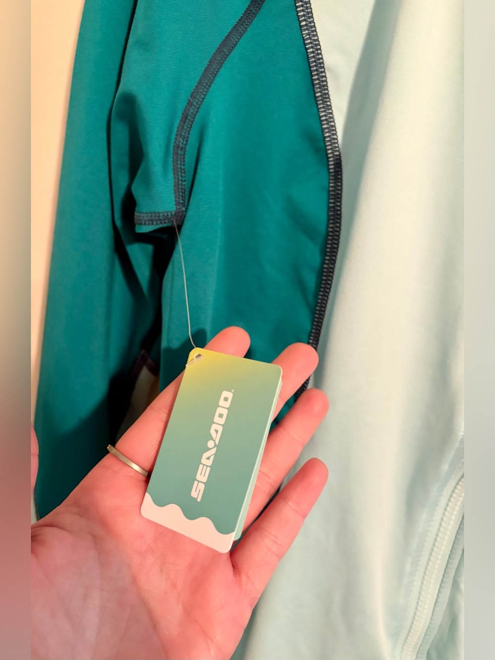NWT Women’s Sz L Seadoo Full Zip Long Sleeve Swim Rashguard Top Aqua Colorblock - Picture 4 of 16